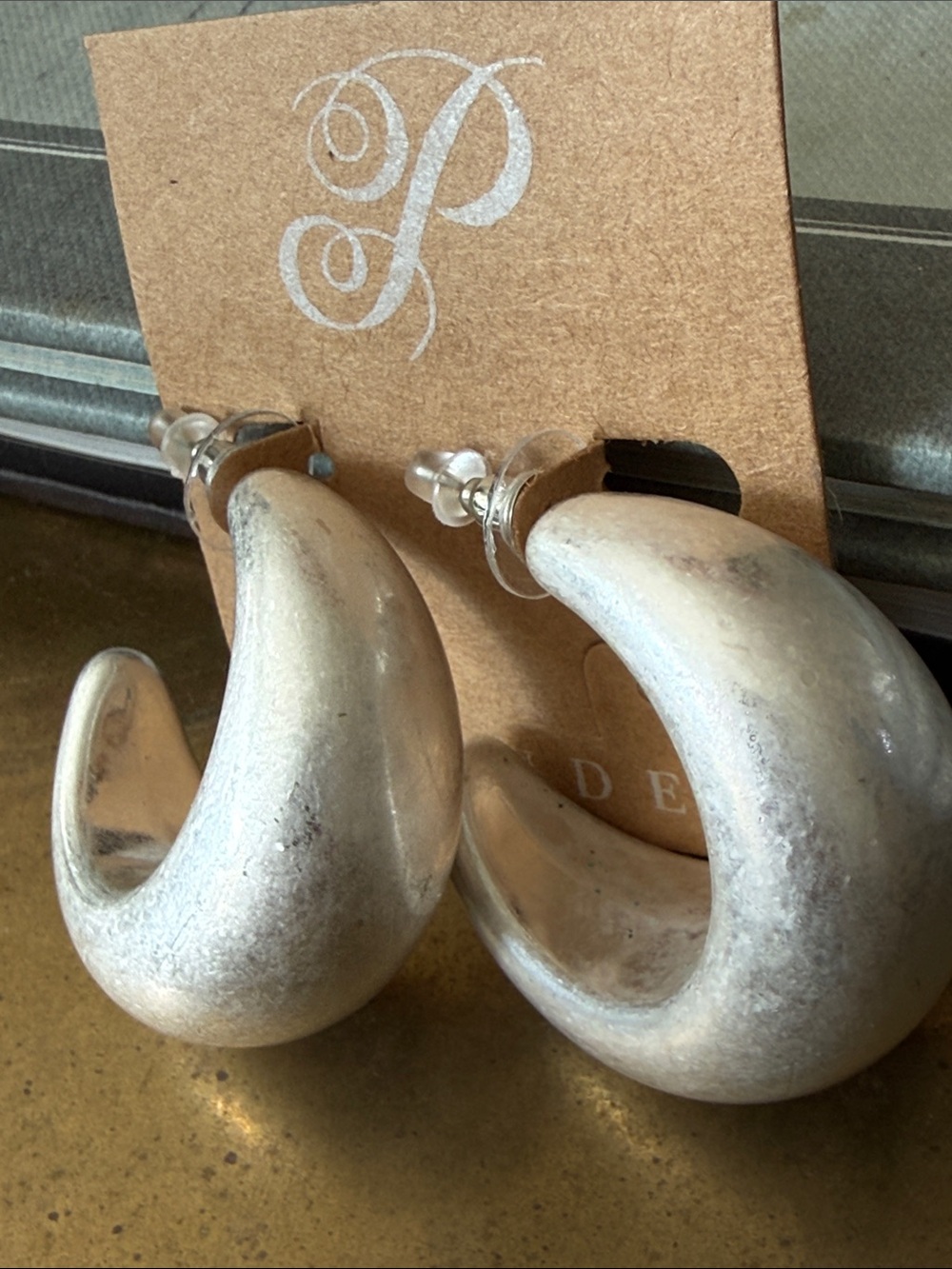 Plunder Silver Crescent Hoop Earrings - Shiny Silver - Picture 3 of 3